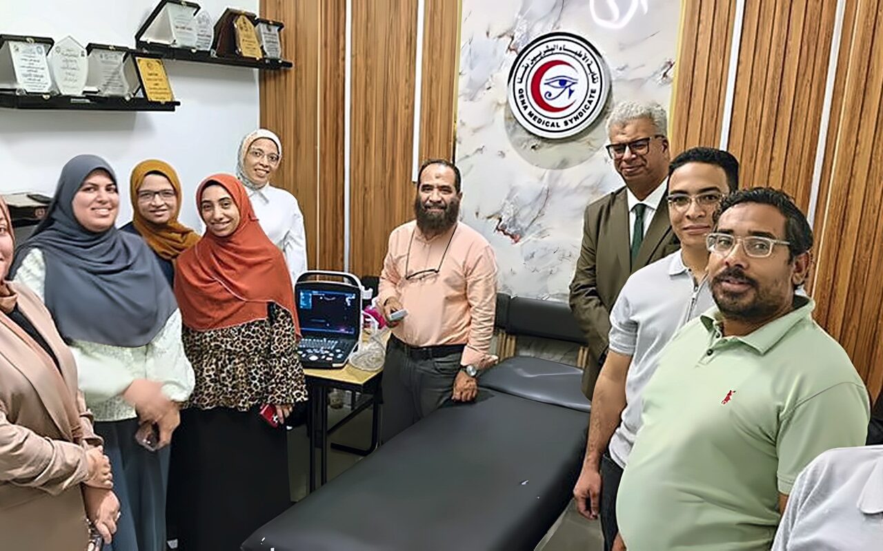 نقابة أطباء قنا تطلق دورة متخصصة في سونار العناية المركزة (صور)