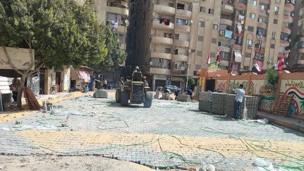 محافظ الجيزة: تركيب الإنترلوك بشوارع صفط اللبن ببولاق وبمحيط مجمع مدارس الأقصى بالطالبية