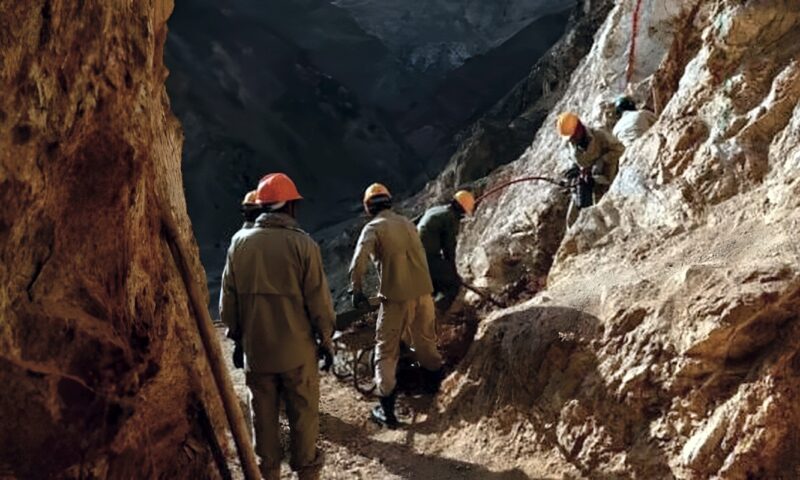 مصرع 5 عمال إثر انهيار منجم شمال أفغانستان