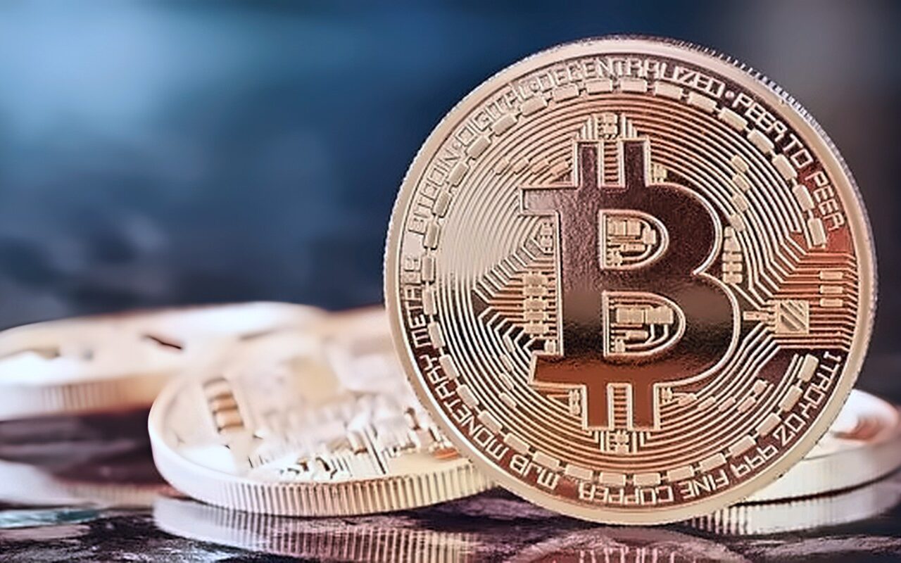 “بيتكوين” تتجاوز 86 ألف دولار بدعم من تراجع توقعات رفع الفائدة الأمريكية