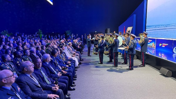 حضور مصري قوي بمعرض مراكش للطيران.. والحفني يبحث فرص التعاون والشراكة في صناعة الطيران