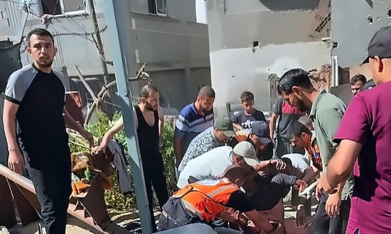الاحتلال يقتحم منازل ويعتدي على فلسطينيين.. إصابات في الخليل ونابلس ورام الله