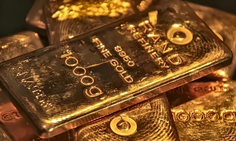 الذهب يرتفع قرب 4200 دولار للأوقية وسط آمال هدنة الطاقة ومخاوف التضخم