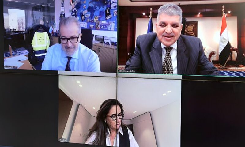 أسامة ربيع: قناة السويس قادرة على استقبال 100% من أسطول الحاويات العالمي