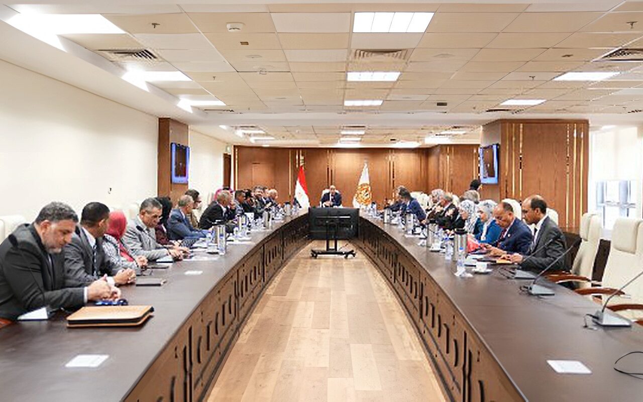 وزير العمل يترأس أول اجتماع للمجلس الأعلى للتشاور الاجتماعي بتشكيله الجديد