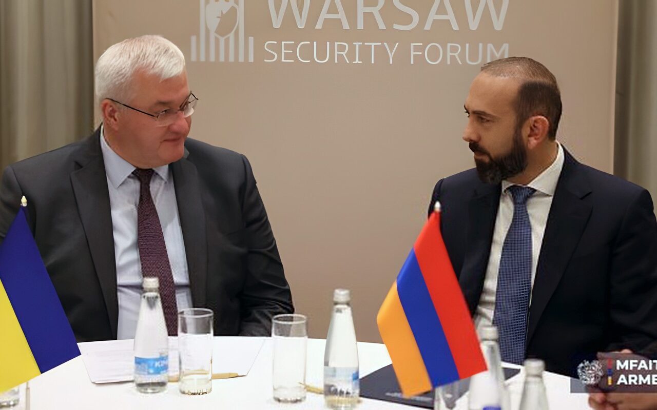 وزير خارجية أرمينيا يجتمع بنظيره الأوكراني على هامش أهمال منتدى الأمن