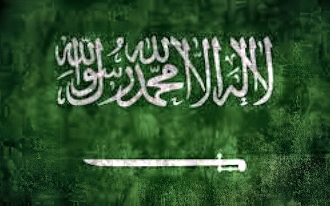 الدفاع المدني السعودي: إصابة مقيم من جنسية عربية وأضرار مادية محدودة بالرياض نتيجة اعتراض صاروخ باليستي