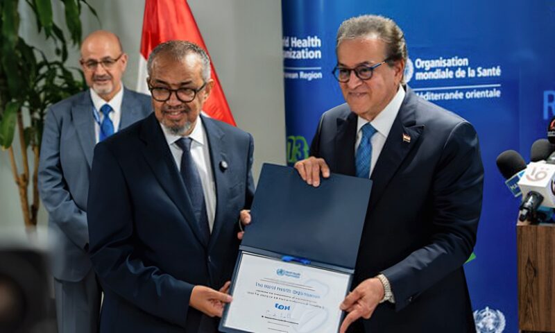 مصر أول بلد في العالم يحافظ على المستوى الذهبي على مسار التخلص من التهاب الكبد C