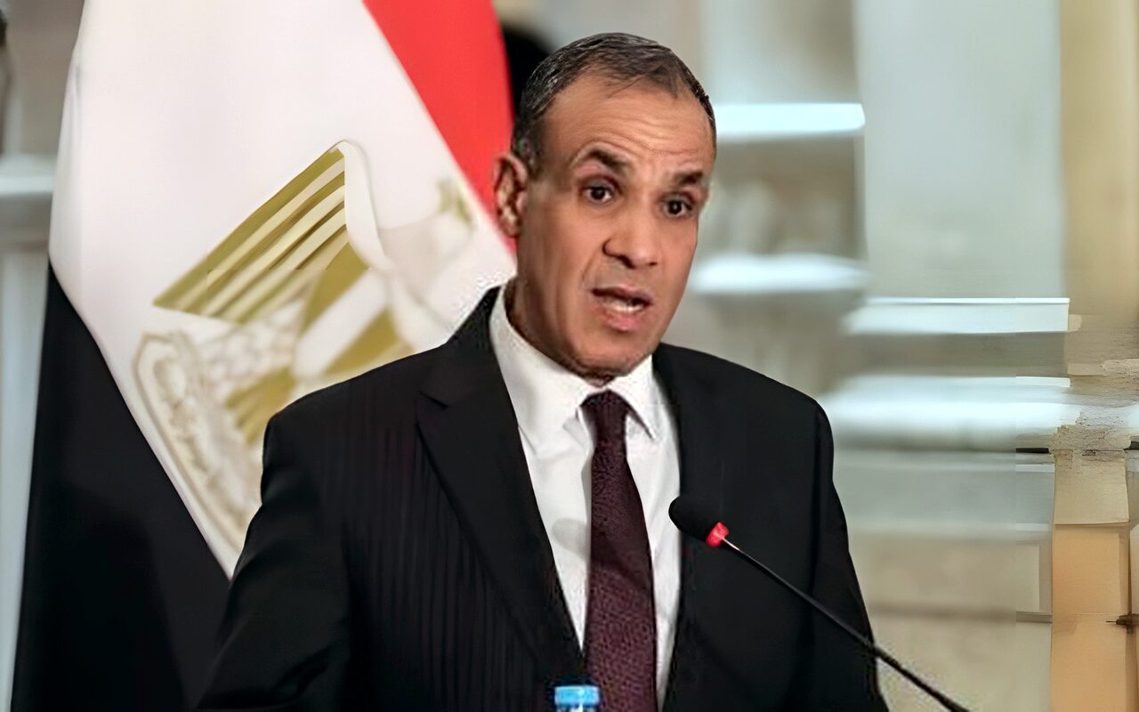 وزير الخارجية ونائب رئيس وزراء تايلاند يؤكدان أهمية تعزيز التعاون الاستثماري بين البلدين
