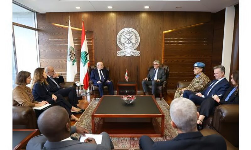وزير الدفاع اللبناني: تمديد ولاية اليونيفيل ضروري لتجنب الفراغ الأمني في جنوب لبنان