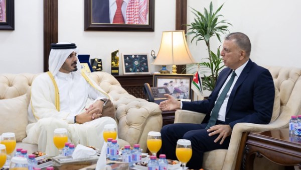 وزيرا الداخلية الأردني والقطري يبحثان سبل تعزيز التعاون المشترك
