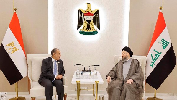 وزير الخارجية يؤكد دعم مصر لوحدة العراق وسيادته ومؤسساته الوطنية وحصر السلاح بيد الدولة
