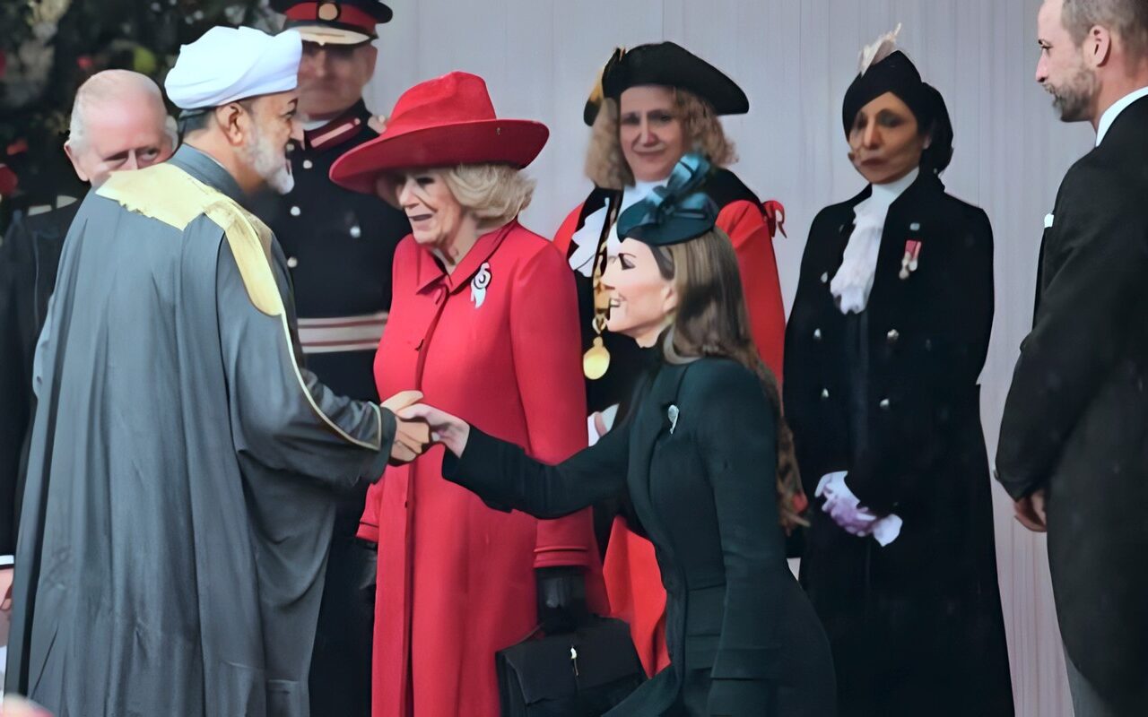بمراسم ملكية وعسكرية.. الملك تشارلز الثالث يستقبل سلطان عُمان في قلعة وندسور ببريطانيا