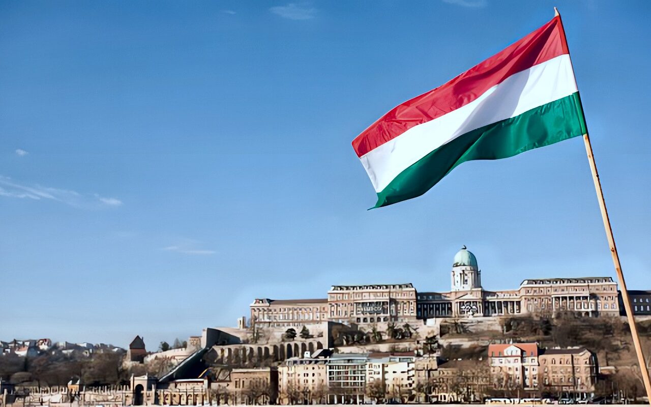 الشرطة المجرية تعتقل محافظ البنك المركزي السابق بتهم فساد