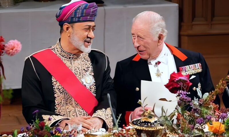 الملك تشارلز يشيد بجهود سلطنة عُمان لإعادة فتح مضيق هرمز