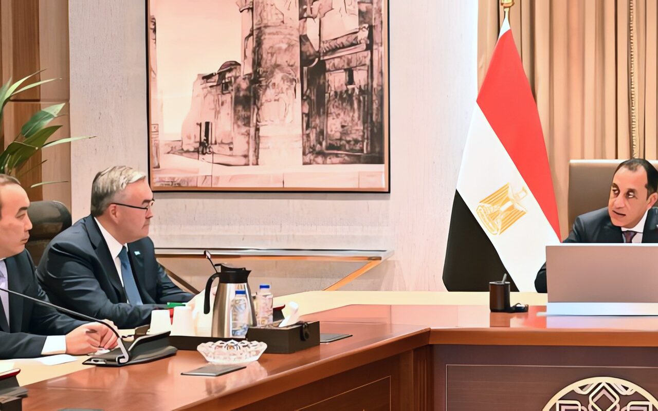 رئيس الوزراء يؤكد أهمية مواصلة تعزيز التنسيق والتشاور بين مصر وكازاخستان في المحافل الدولية والإقليمية