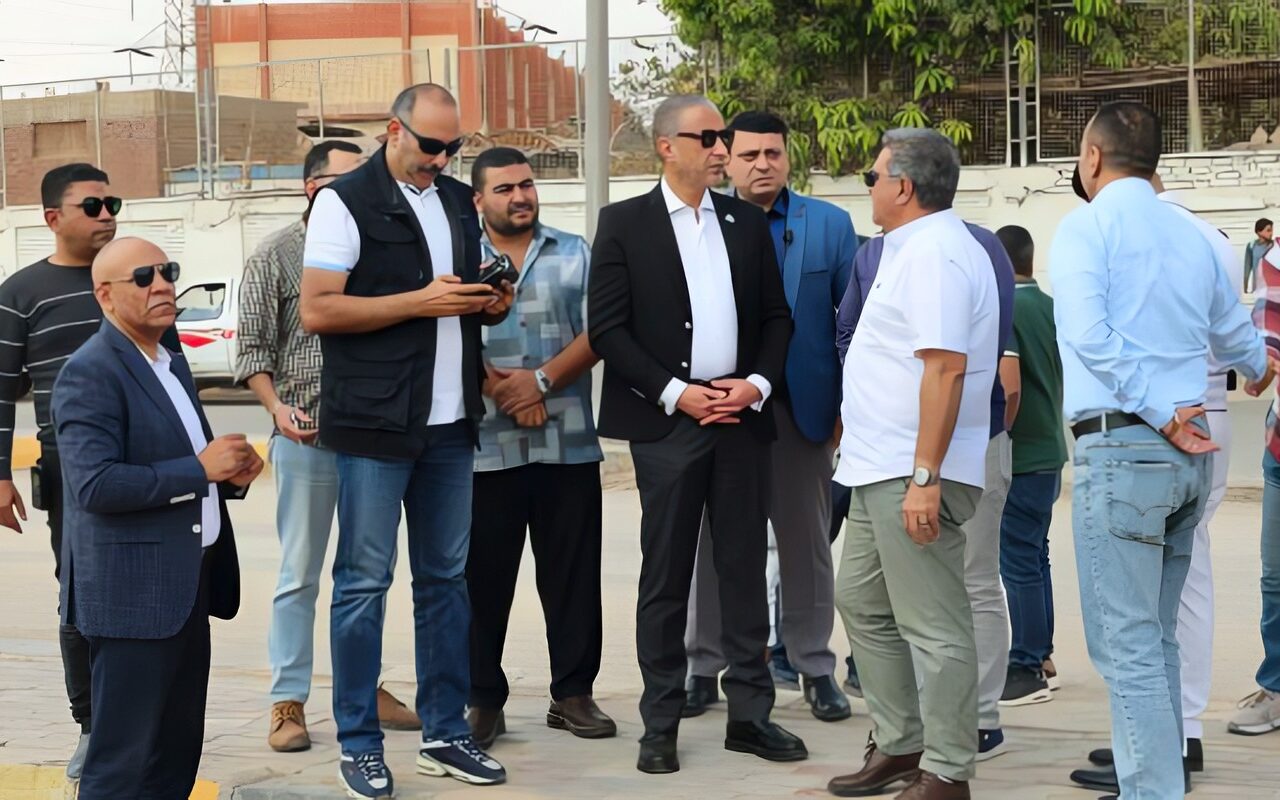 محافظ الجيزة يتابع أعمال الرصف وتركيب الإنترلوك بقطاعات حدائق الأهرام ويوجه بالالتزام بالجداول الزمنية