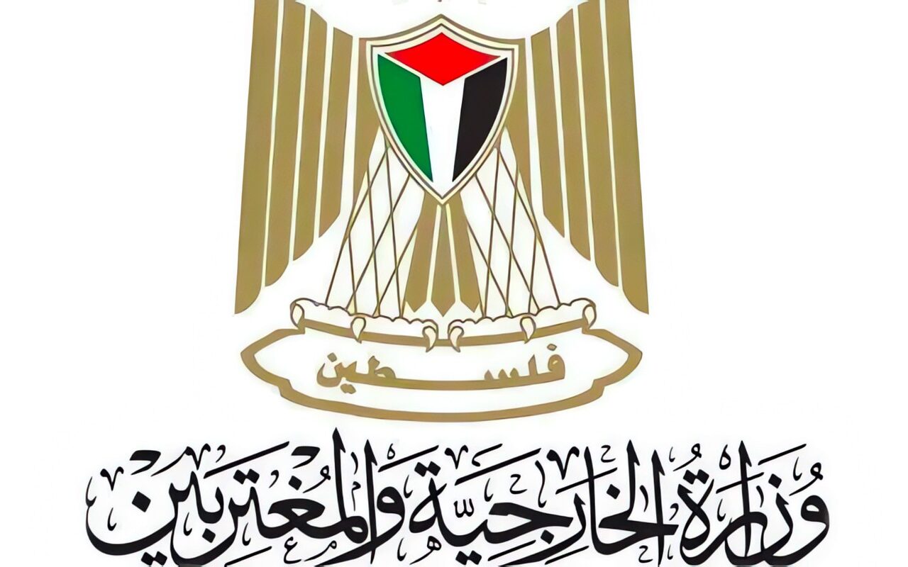 انتشال جثامين 5 فلسطينيين قضوا في غرق قوارب قبالة جزيرتين يونانيتين