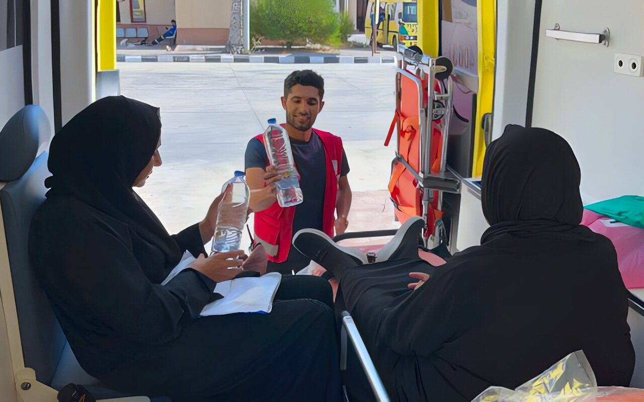 الهلال الأحمر المصري يرافق الدفعة الـ92 من الجرحى والمرضى الفلسطينيين ويواصل تقديم خدماته الإنسانية بمعبر رفح