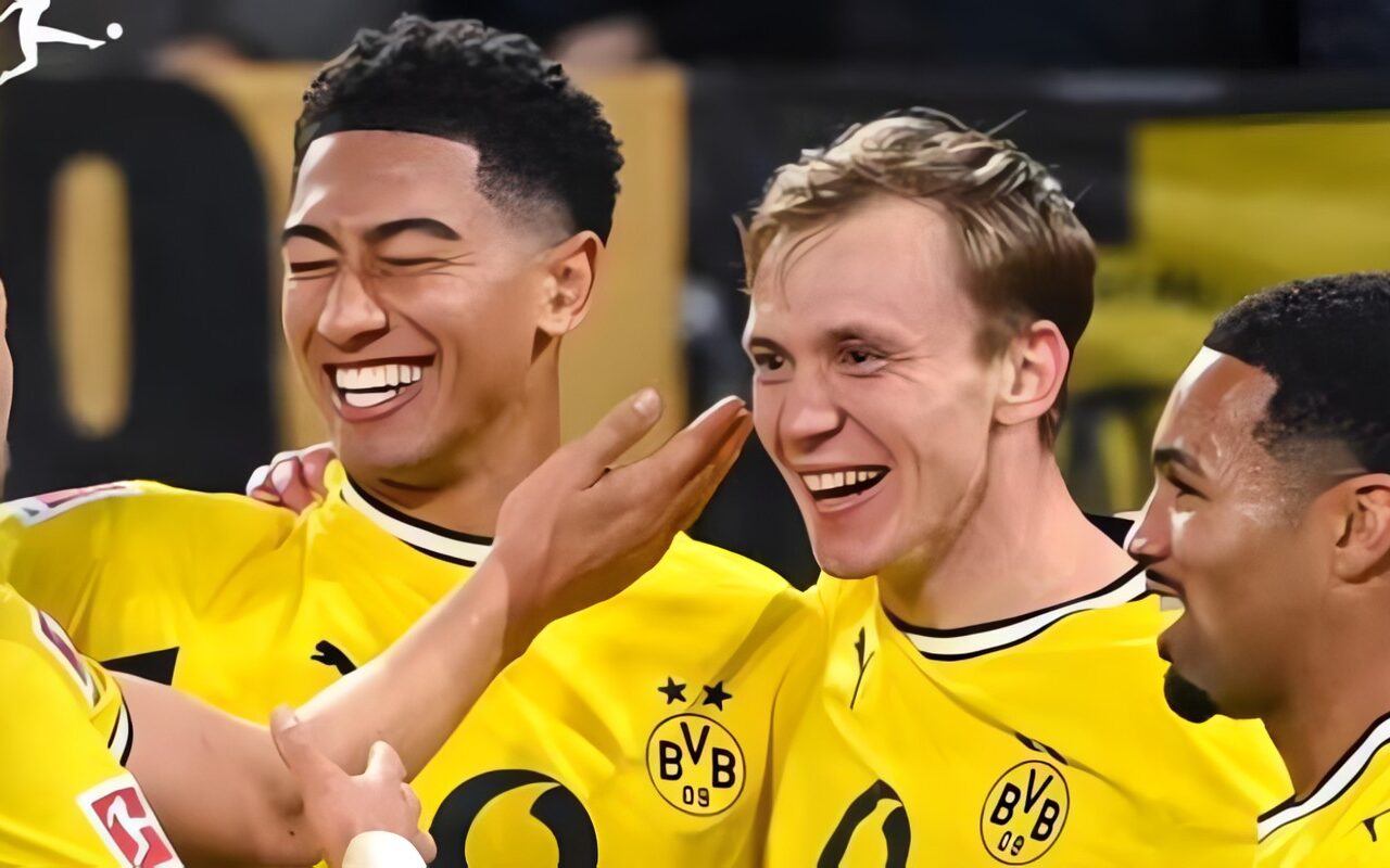 بوروسيا دورتموند يتصدر الدوري الألماني لكرة القدم مؤقتا بالفوز على آينتراخت فرانكفورت 1-0