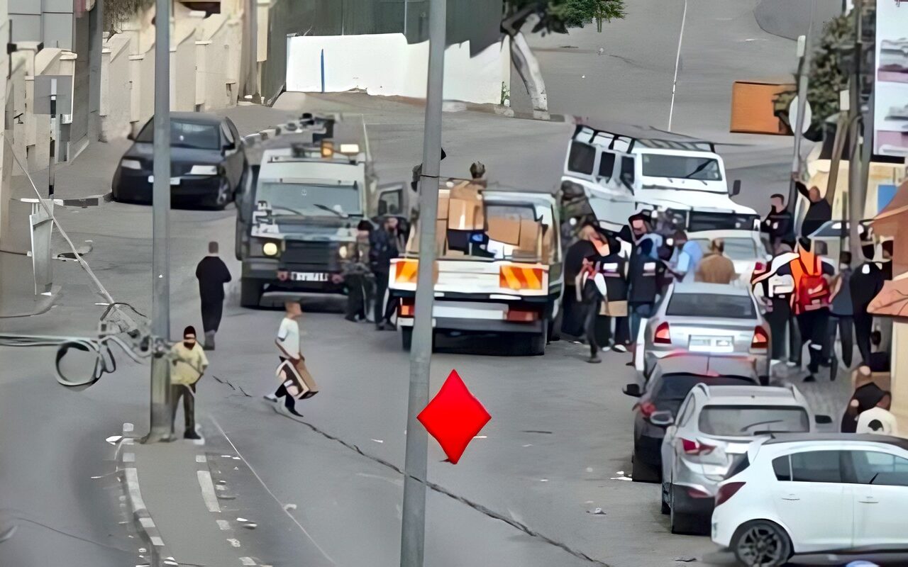 الاحتلال الإسرائيلي يواصل عدوانه على الخليل ويعتدي على الفلسطينيين خلال توزيع مساعدات