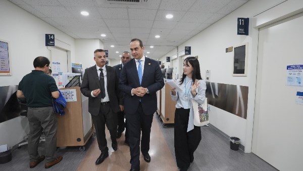 السبكي يبحث في كوريا الجنوبية التعاون الطبي ونقل تقنيات الصرف الآلي للأدوية إلى منشآت «الرعاية الصحية»