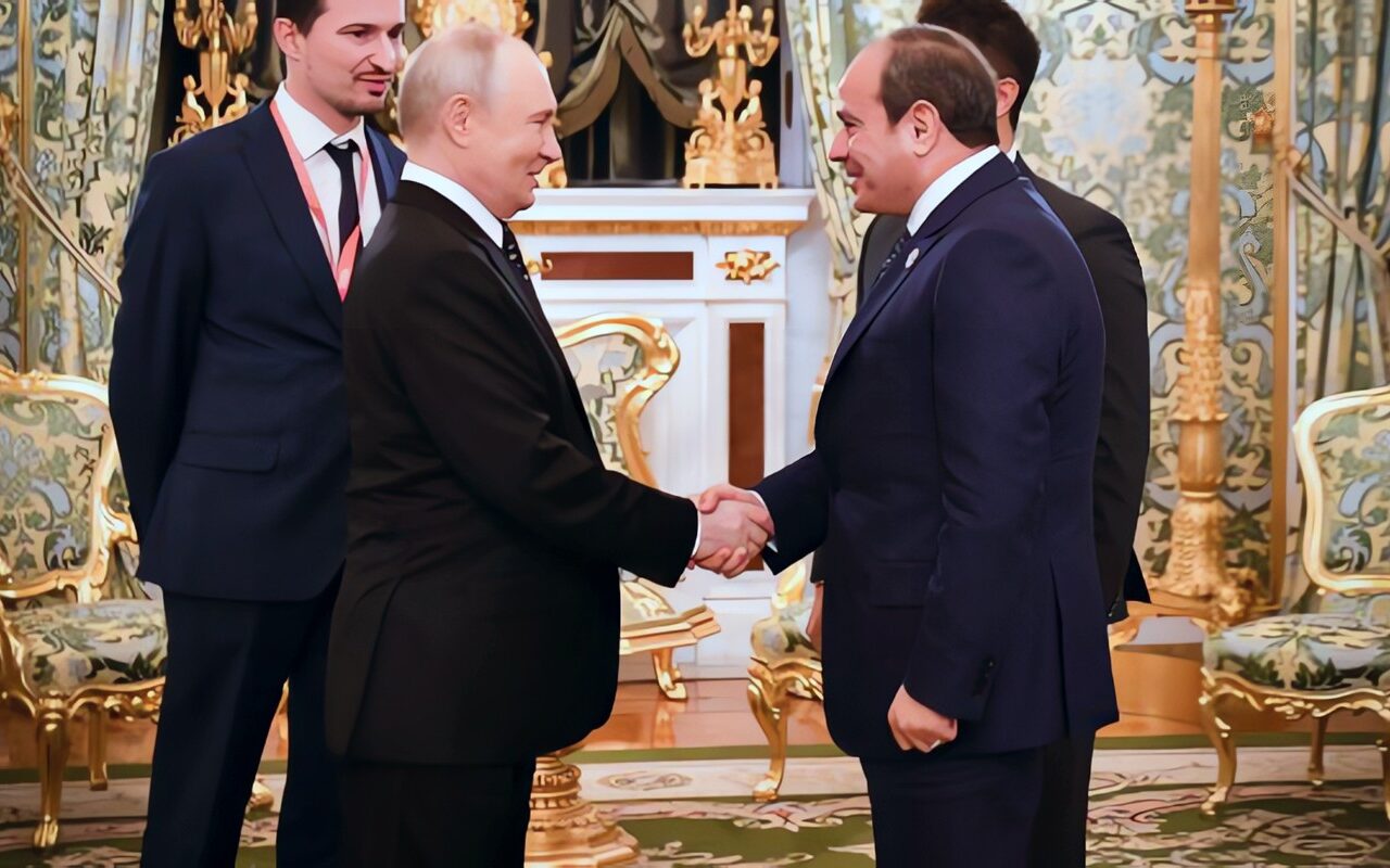 بوتين يثمن دور مصر المحوري ويؤكد حرص روسيا على تعزيز التنسيق السياسي لخفض التصعيد بالشرق الأوسط
