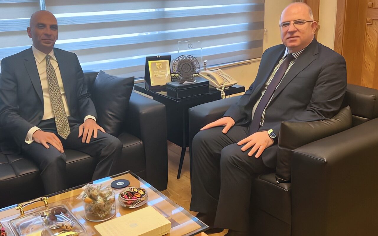 السفير تميم خلاف يبحث مع وزير العمل اللبناني أوضاع العمالة المصرية وسبل تذليل الصعوبات
