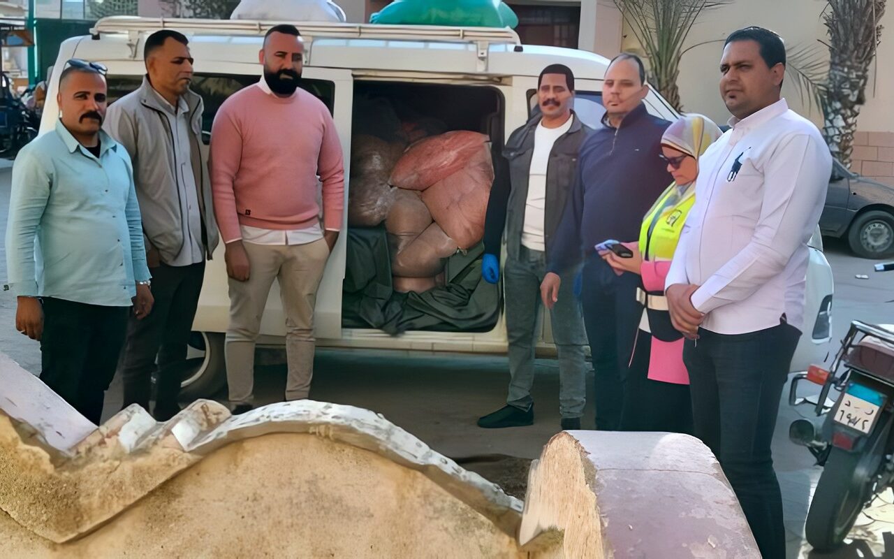 ضبط طن لحوم مفرومة بها رائحه كريهة و560 كيلو جبنة موتزاريلا غير صالحة للاستهلاك الآدمي بالفيوم