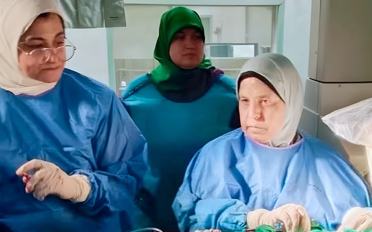 لأول مرة بمستشفيات جامعة أسيوط.. تدخلات دقيقة لعلاج 6 أطفال حديثي الولادة