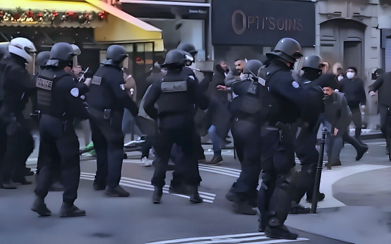 الداخلية الفرنسية: إصابة 43 من أفراد الأمن وتوقيف 488 شخصًا خلال احتجاجات اليوم