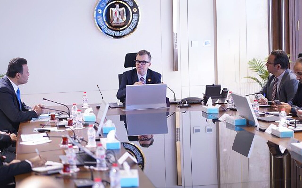 وزير التخطيط يعقد اجتماعا بشأن الاستعدادات لتعداد السكان والمنشآت 2028