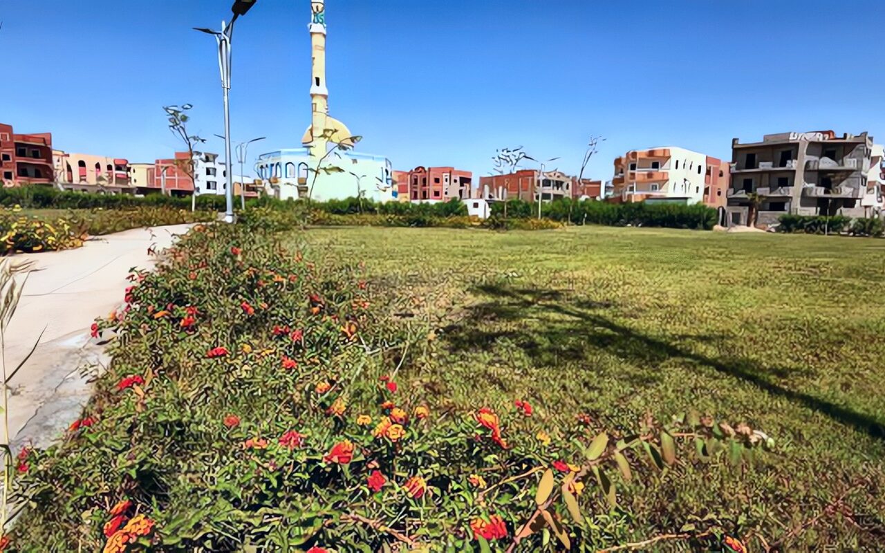 وزيرة الإسكان تتابع موقف تنفيذ المشروعات بالمدن الجديدة في صعيد مصر
