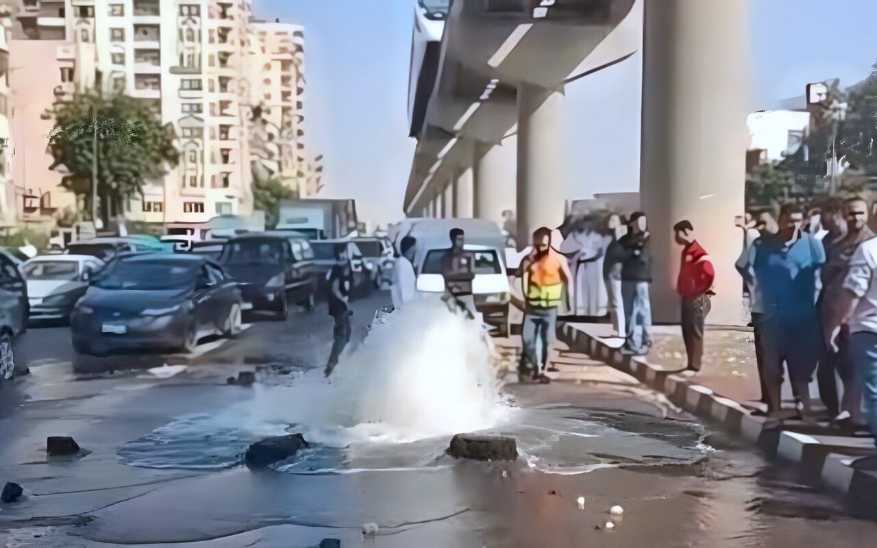 كسر مفاجئ بخط مياه في مدينة نصر.. ومياه القاهرة تنجح في احتواء الموقف