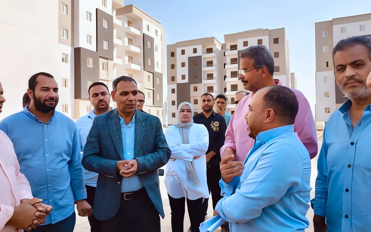 وزيرة الإسكان تؤكد ضرورة تذليل أي معوقات تواجه تنفيذ المشروعات بحدائق أكتوبر