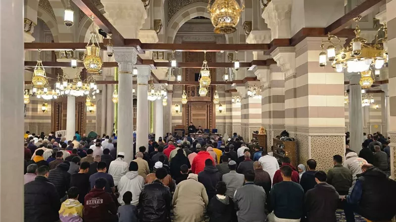 بعد تطبيق التوقيت الشتوي، موعد أذان الجمعة الأخيرة في شهر أكتوبر