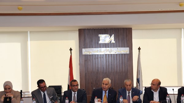 رجال الأعمال تبحث مع جهاز المشروعات دمج الشركات الصغيرة في سلاسل الإمداد وزيادة الصادرات