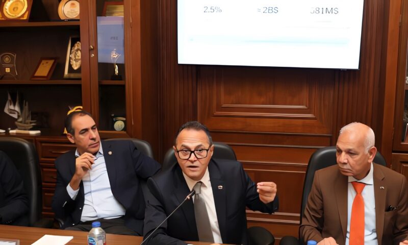 جمعية رجال أعمال إسكندرية ورئيس مصلحة الجمارك يبحثان تقليص زمن الإفراج وتعزيز حركة التجارة