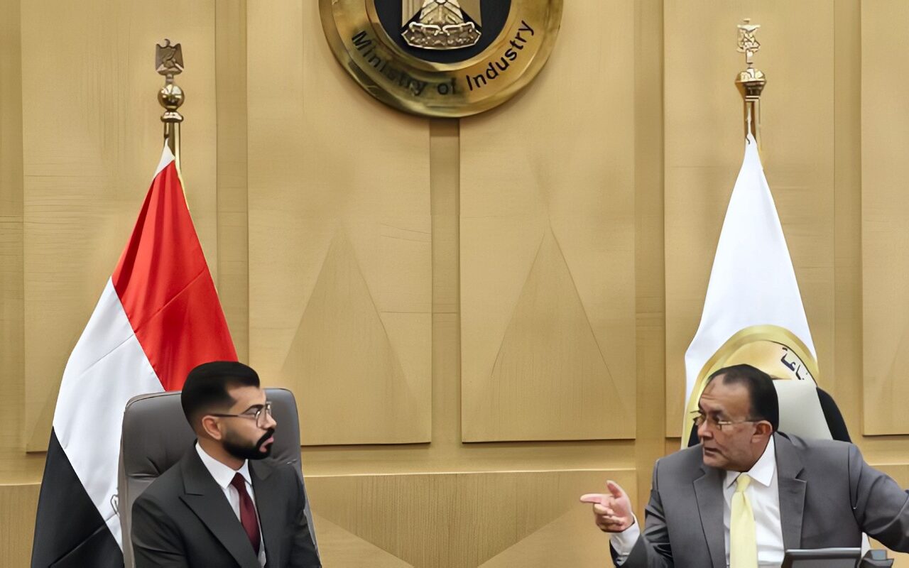 مركز تحديث الصناعة يتعاون مع شركة لتوظيف الذكاء الاصطناعي في رفع كفاءة المصانع