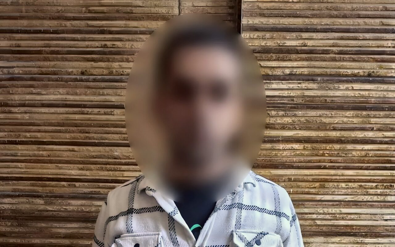 عبث في دراجته أثناء توقفها، ضبط مالك محل بالفيوم لاتهامه بالاعتداء على صغير