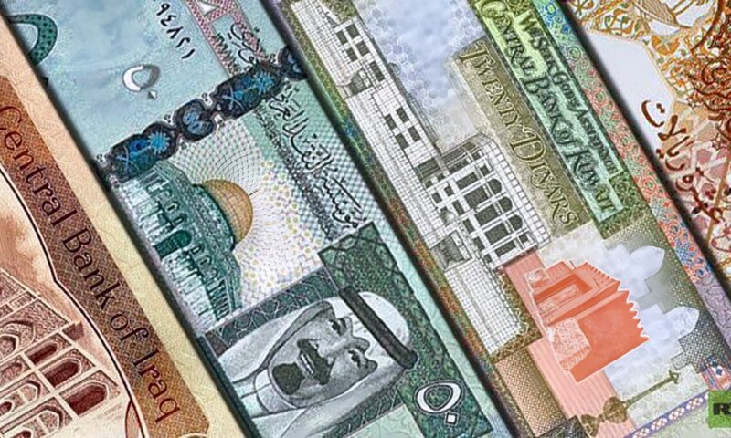 دون تغيير| الريال السعودي والدينار الكويتي.. أبرز أسعار العملات العربية الآن