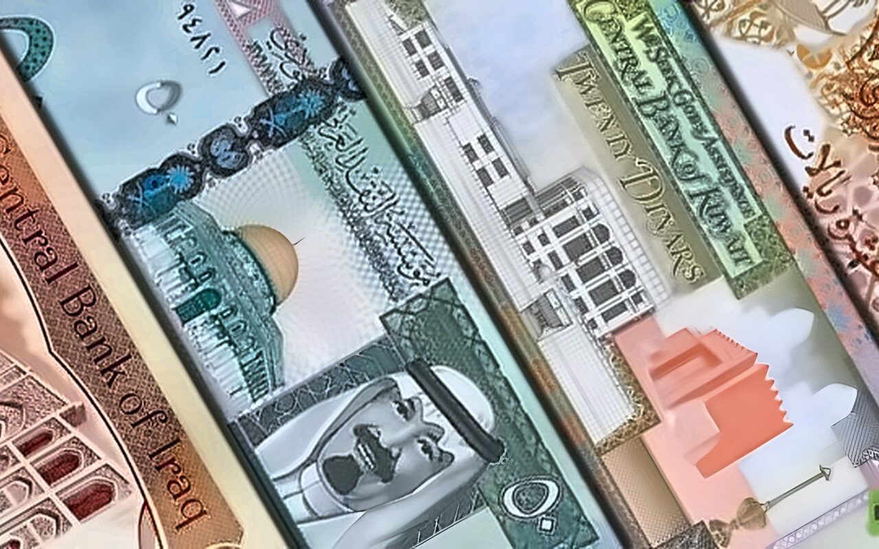 أسعار العملات العربية اليوم الجمعة .. الدينار الكويتي يتصدر والريال السعودي عند 13.95 جنيه