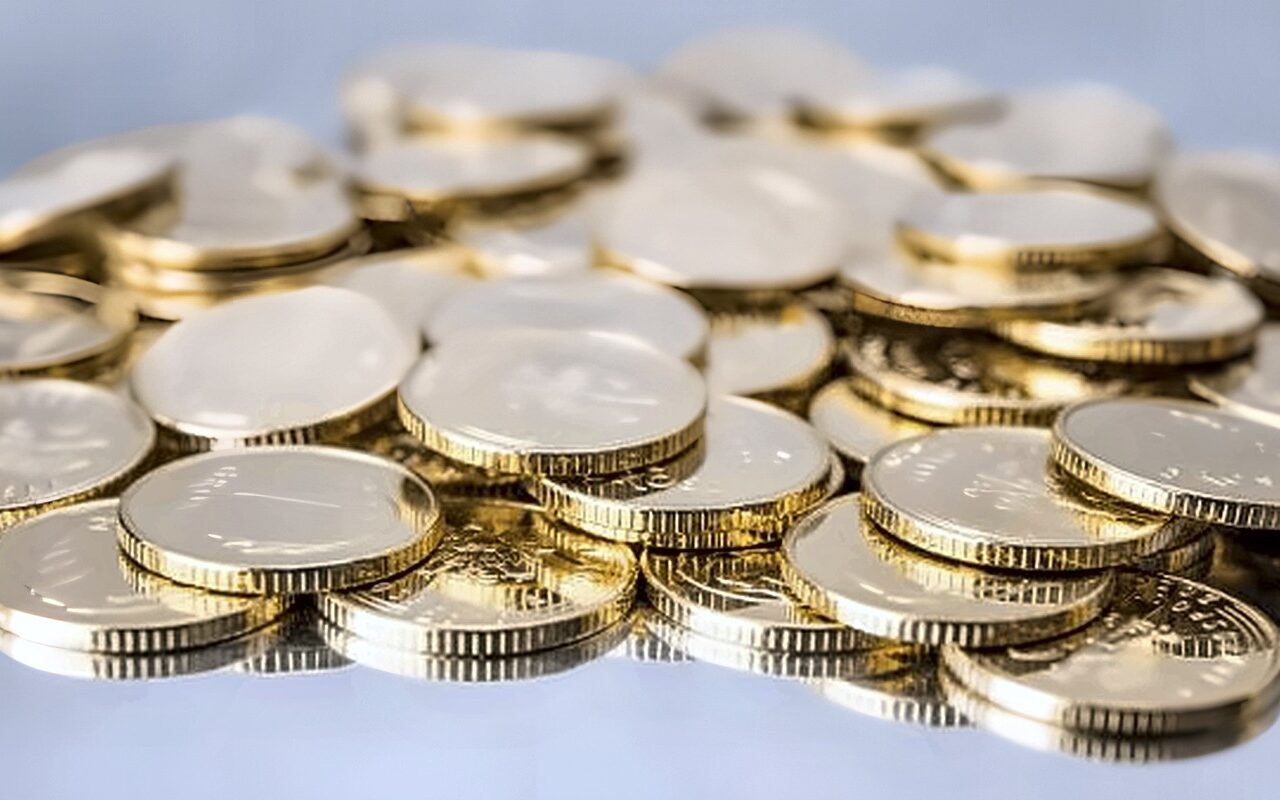 نزل 200 جنيه.. الجنيه الذهب في الصاغة الآن