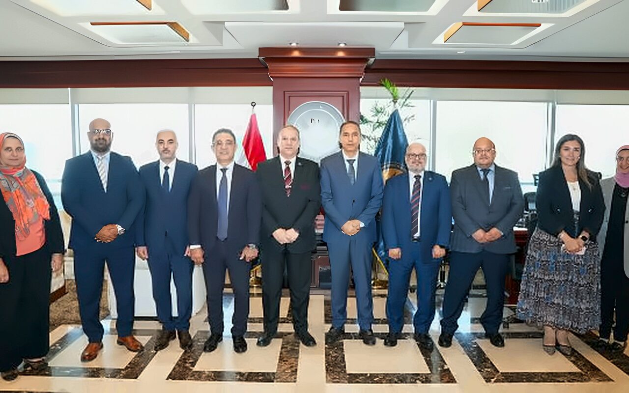 الرقابة المالية ومكافحة غسل الأموال تنظمان لقاءً موسعًا مع القطاع المالي