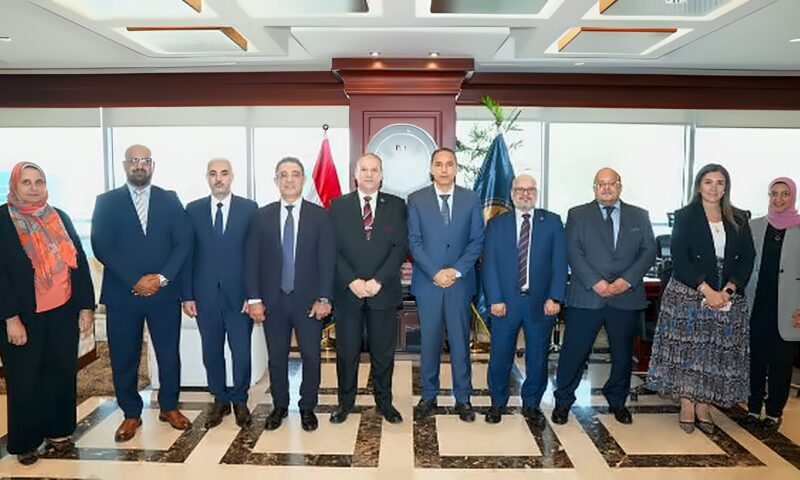الرقابة المالية ومكافحة غسل الأموال تنظمان لقاءً موسعًا مع القطاع المالي