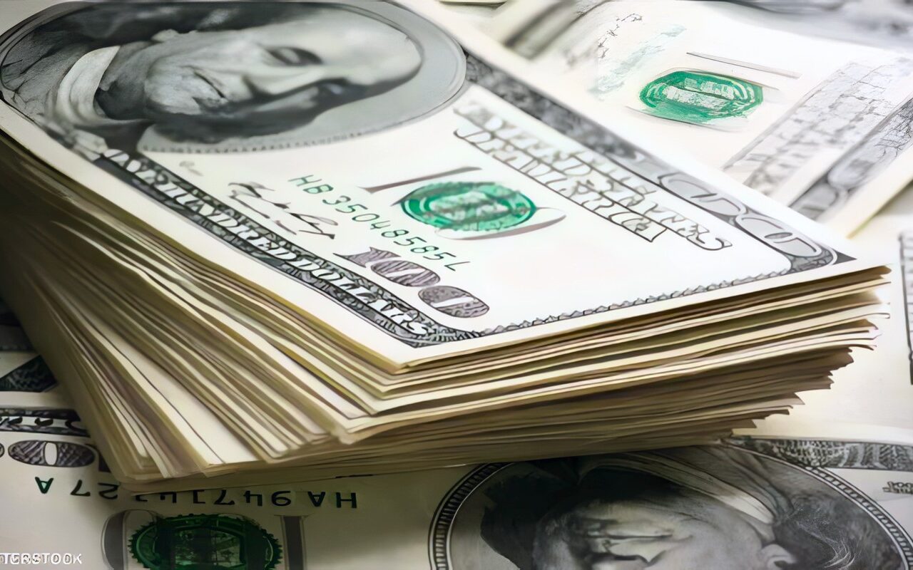 بعد صعوده اليوم الأحد.. اعرف متوسط سعر الدولار في مصر