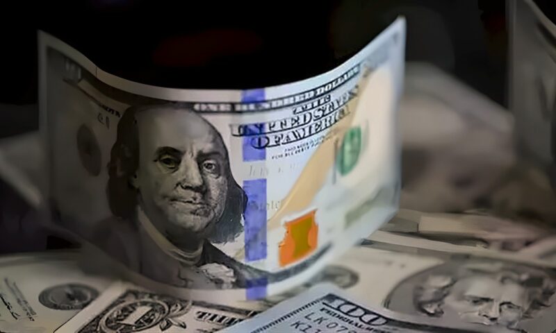 دون تغيير.. سعر أعلي دولار في البنوك الآن