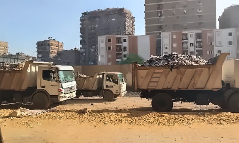 حملات مكثفة لرفع كفاءة النظافة بشوارع بولاق الدكرور