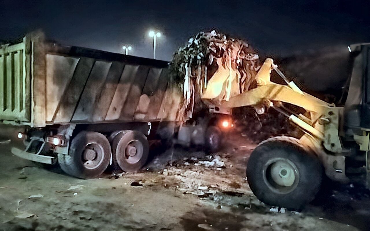 رفع 200 طن من مخلفات الرتش بجوار حرم دائري صفط اللبن ببولاق الدكرور