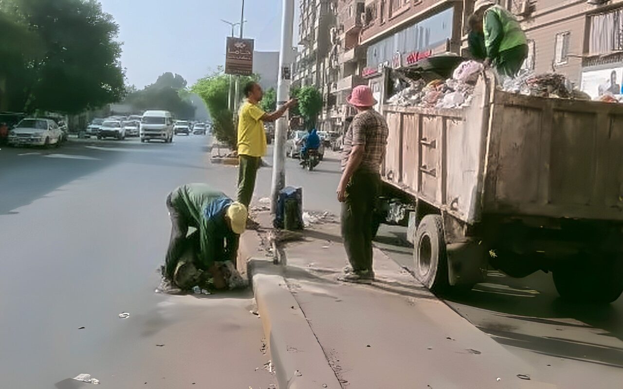 محافظ الجيزة يكلّف بإزالة التعديات على الطريق العام بالوراق وإزالة مقهى مخالف بأوسيم  ويوجّه بمراجعة تراخيص البناء وإزالة مخازن فرز المخلفات